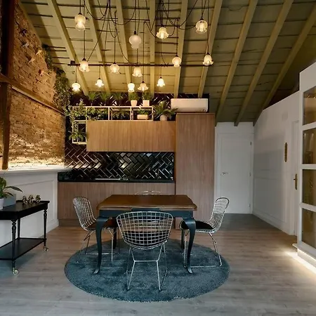 Sweet Surrender Apartment *