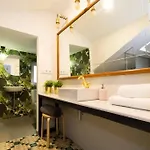 Sweet Surrender Apartment *